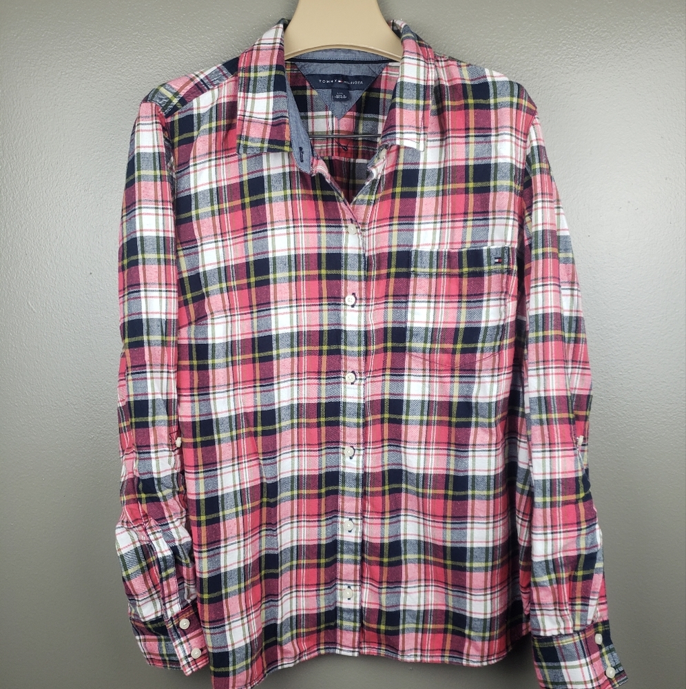 Tommy Hilfiger Mens button up long sleeve Plaid large